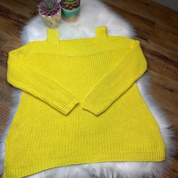 Soft Surroundings Free Day Sweater Cold Shoulder - Picture 4 of 7